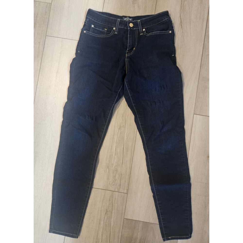 Levi Mid-Rise Skinny Jeans